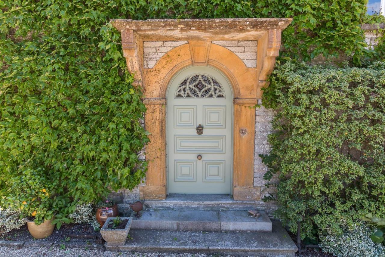The Mount Somerton Retreat - Nr Bruton, Glastonbury, The Spectacular Wells Cathedral, Millfield School, Leonardo Helicopters, Yeovilton ภายนอก รูปภาพ