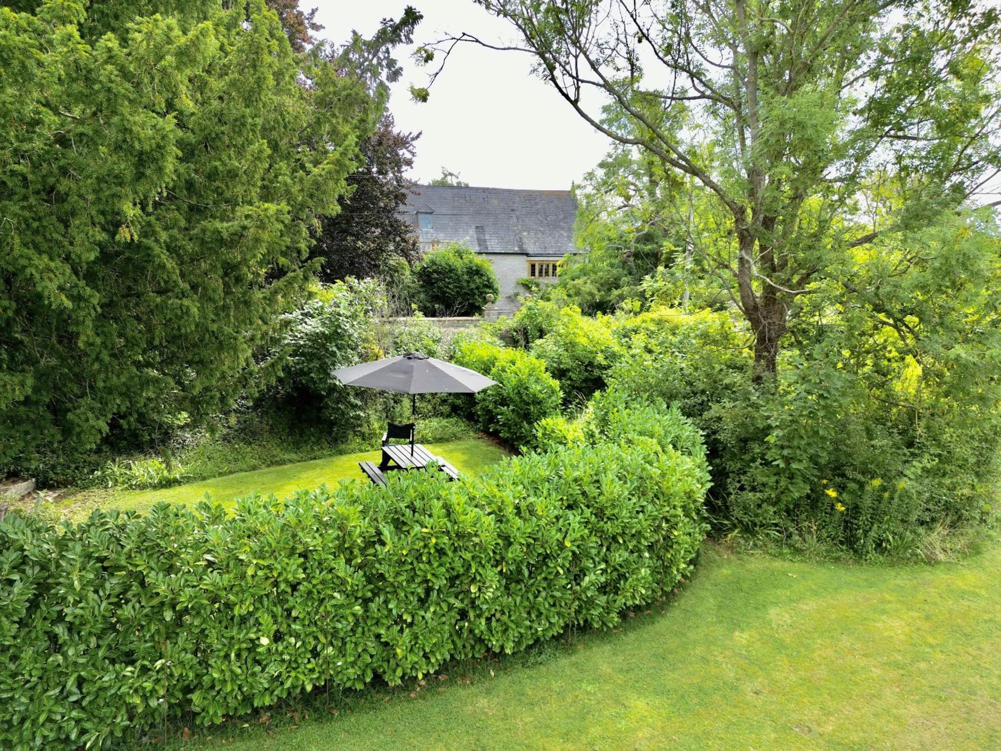The Mount Somerton Retreat - Nr Bruton, Glastonbury, The Spectacular Wells Cathedral, Millfield School, Leonardo Helicopters, Yeovilton ภายนอก รูปภาพ