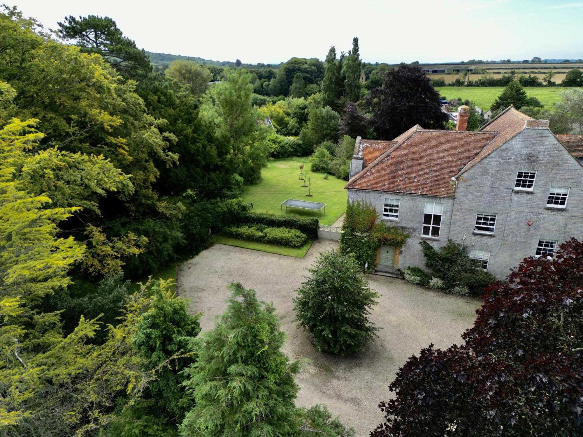 The Mount Somerton Retreat - Nr Bruton, Glastonbury, The Spectacular Wells Cathedral, Millfield School, Leonardo Helicopters, Yeovilton ภายนอก รูปภาพ
